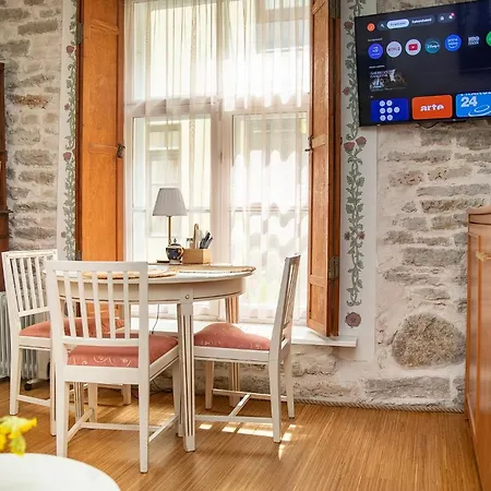 In A 700-years-old House Apartman