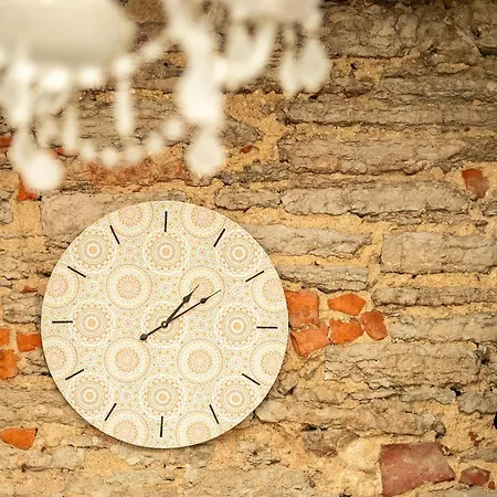 In A 700-years-old House Apartman *