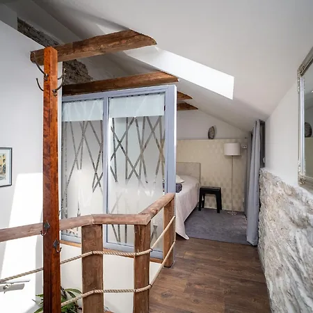 Apartman In A 700-years-old House Tallinn